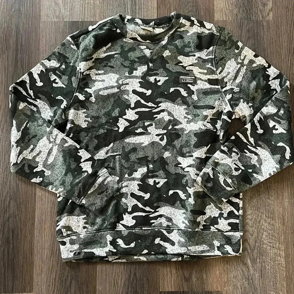(27)NWOT LL BEAN  camo sweater - Picture 2 of 4